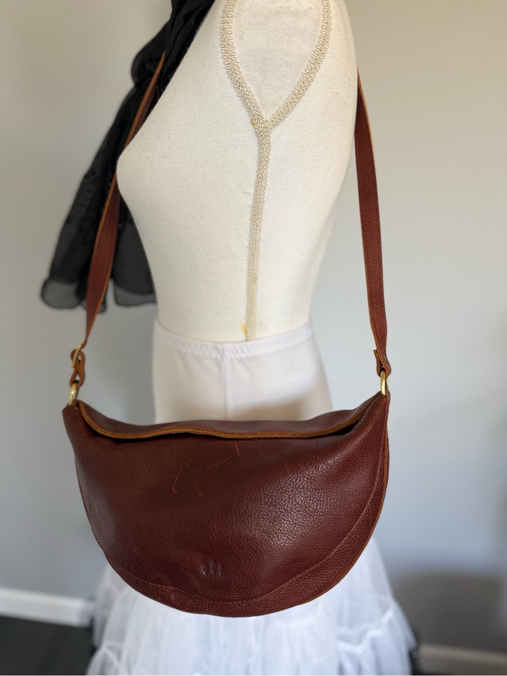 Portland Leather Goods Koala Sling Bag in Nutmeg LARGE